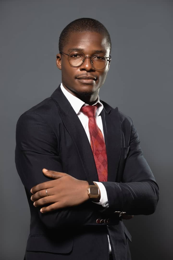 Portrait officiel de M. Cédric Kouadio, Développeur & Data Scientist du Commissaire Général